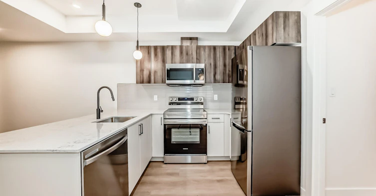 15720 103 Avenue Northwest, Edmonton, AB, T5P 0P6 - 6