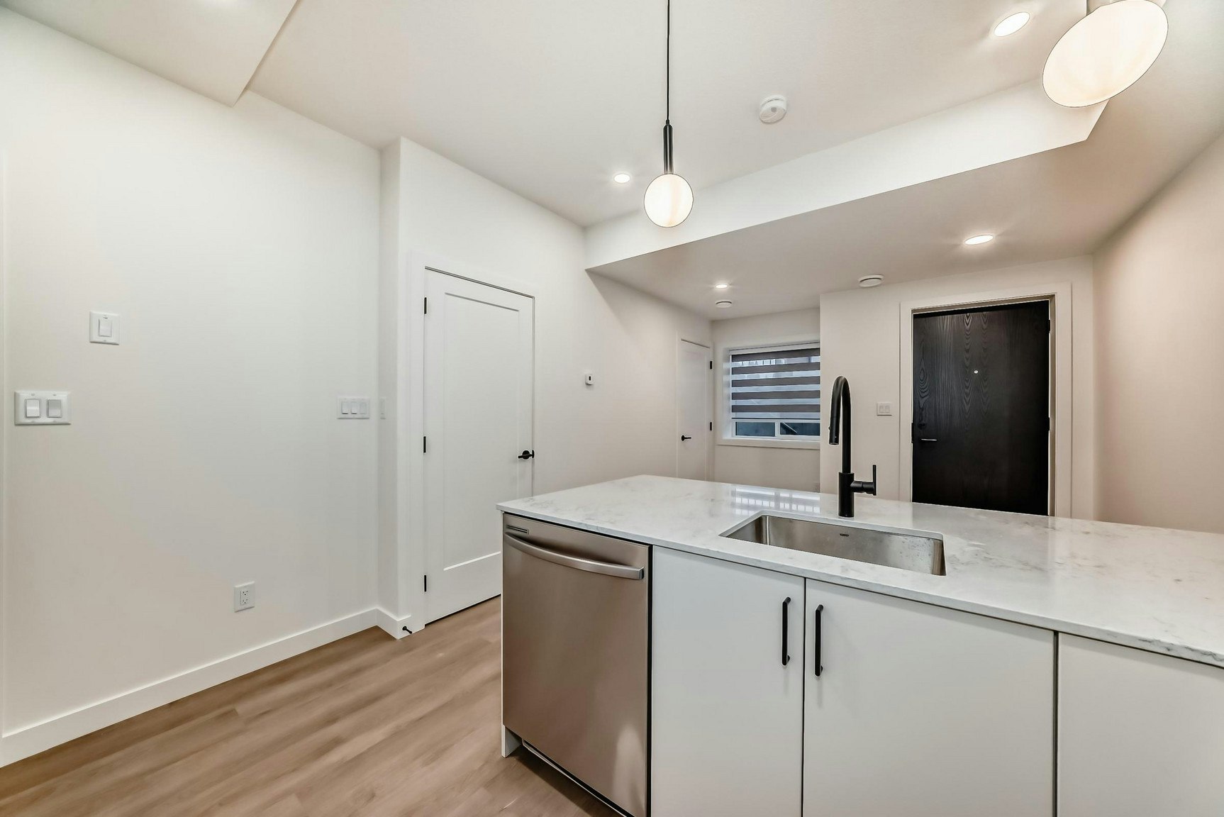 15720 103 Avenue Northwest, Edmonton, AB, T5P 0P6 - 8