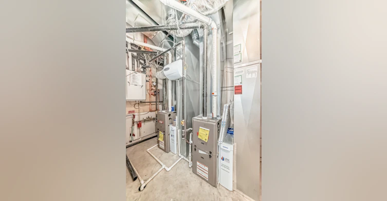 15720 103 Avenue Northwest, Edmonton, AB, T5P 0P6 - 24