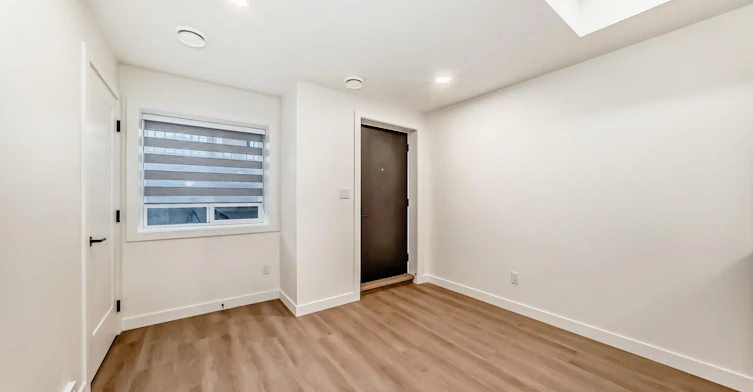 15720 103 Avenue Northwest, Edmonton, AB, T5P 0P6 - 12