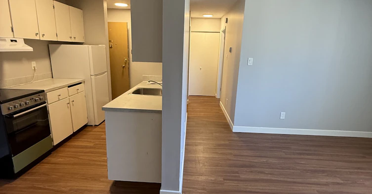 102-11920 102 Street Northwest, Edmonton, AB, T5G 2G4 - 6