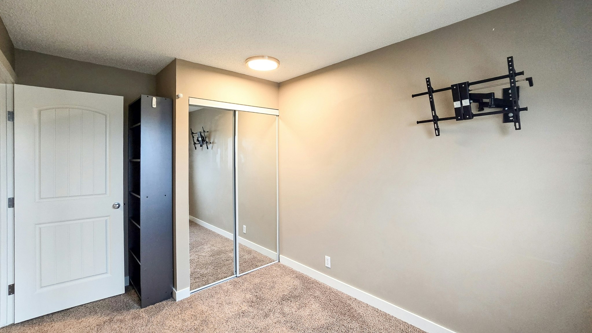 136 Castlegreen Close Northeast, Calgary, AB, T3J 1Y6 - 12