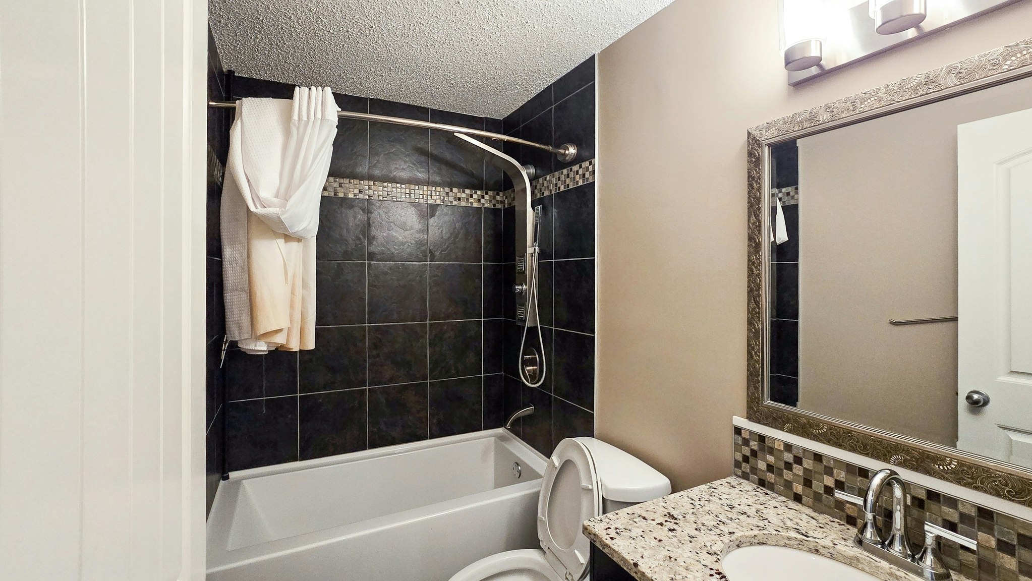 136 Castlegreen Close Northeast, Calgary, AB, T3J 1Y6 - 18