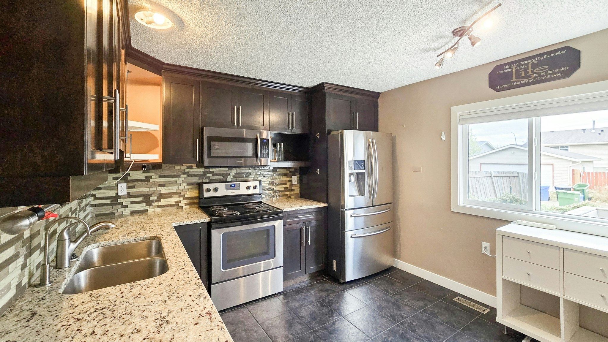 136 Castlegreen Close Northeast, Calgary, AB, T3J 1Y6 - 2