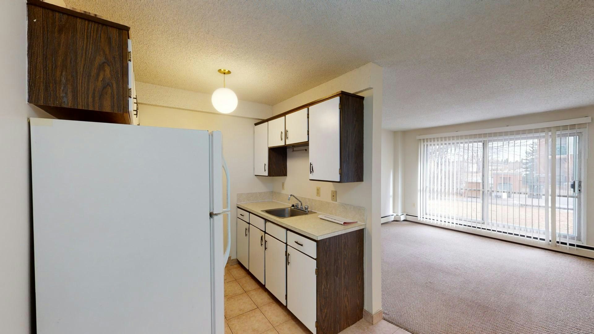 2420 1 Street Northwest, Calgary, AB, T2M 2T9 - 3