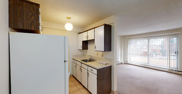 2420 1 Street Northwest, Calgary, AB, T2M 2T9 - 3