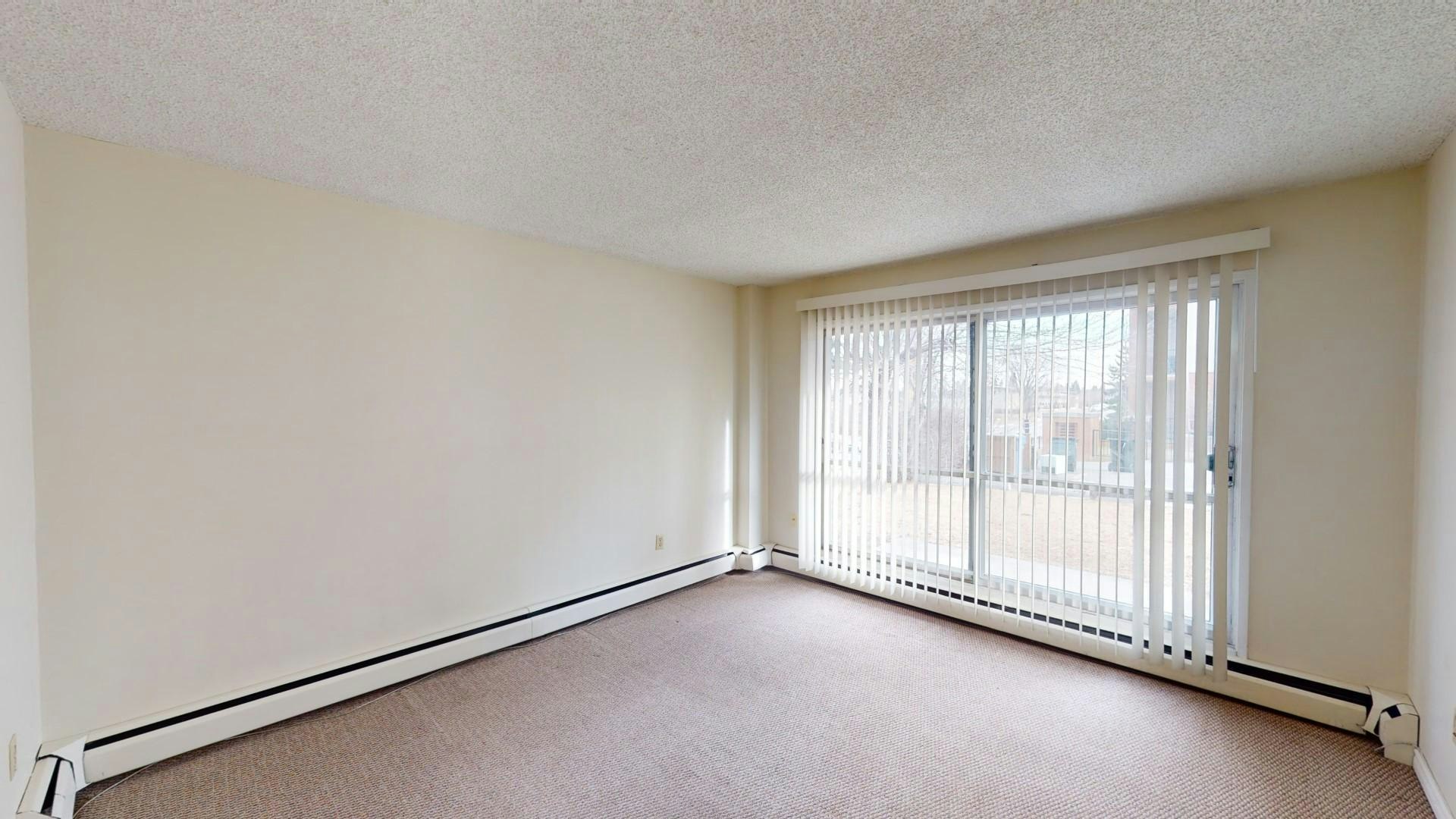 2420 1 Street Northwest, Calgary, AB, T2M 2T9