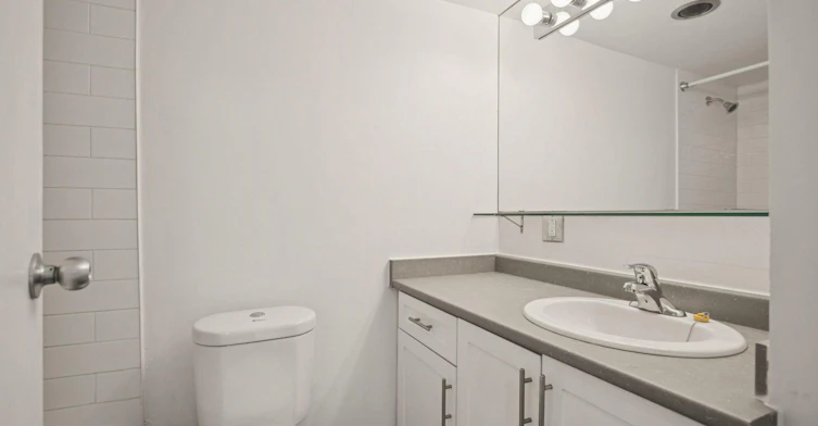1959 Marine Drive, North Vancouver, BC, V7P 3G1 - 14