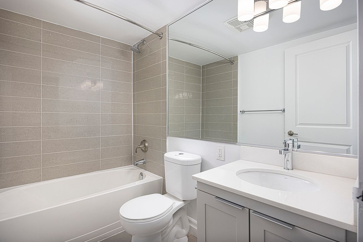00310-297 Queens Avenue, Oakville, ON, L6H 2B4 - 9