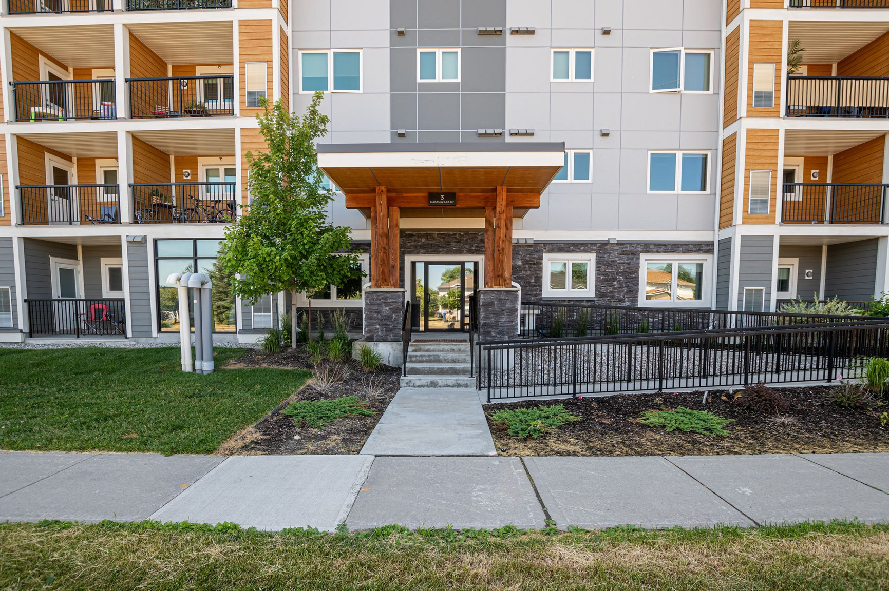 772-403-772 Paisley Road, Guelph, ON, N1K 0C3 - 3