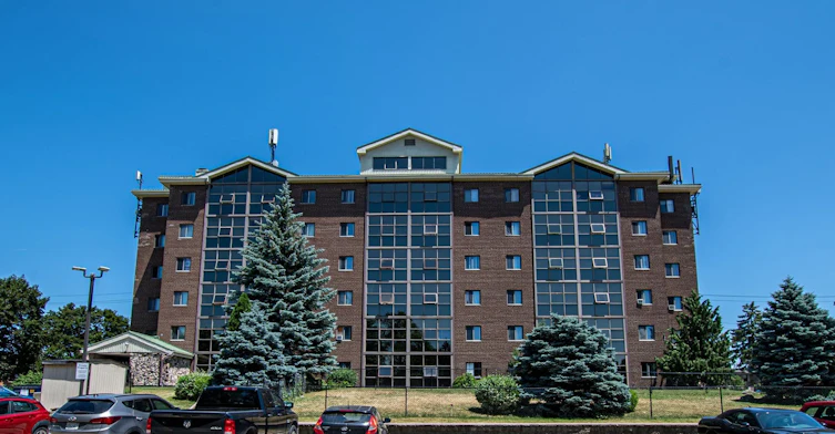 0406-444 Victoria Road N, Guelph, ON, N1E 5J8