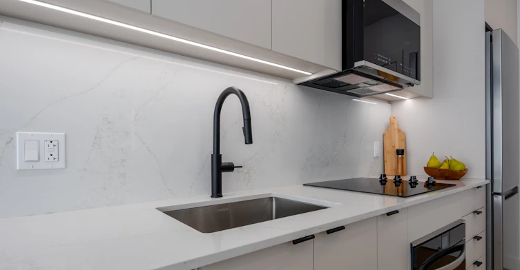 1110-1245 Sherbrooke, Montréal, QC, H3G 1G2 - 2