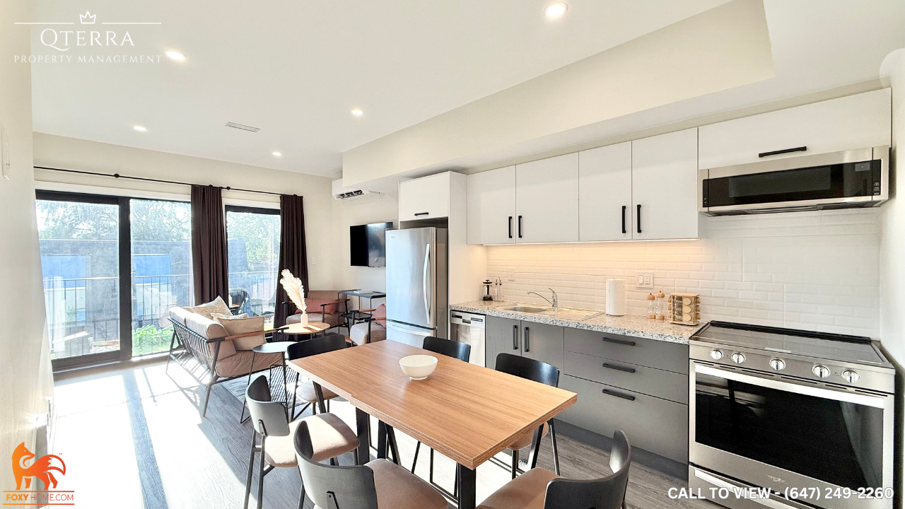 3-50 Castleton Avenue, Toronto, ON, M6N 3Z7