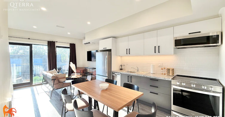3-50 Castleton Avenue, Toronto, ON, M6N 3Z7