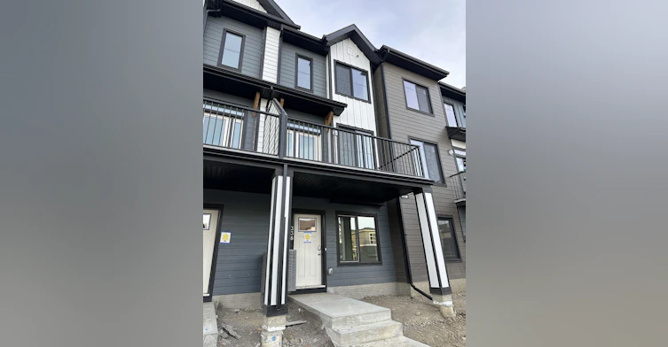 338 Seton Villas Se, Calgary, AB, T3M 3T8