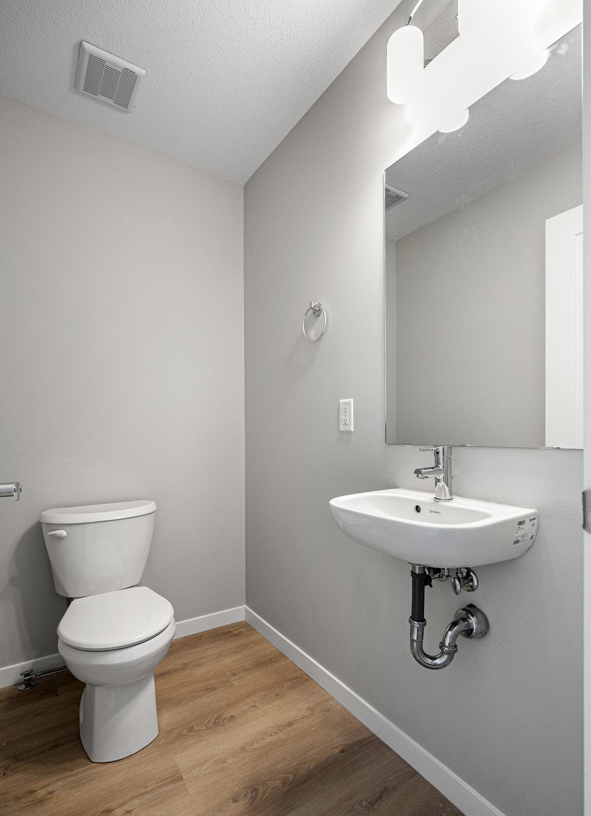 320 Heartland Crescent, Cochrane, AB, T4C 2P7 - 10
