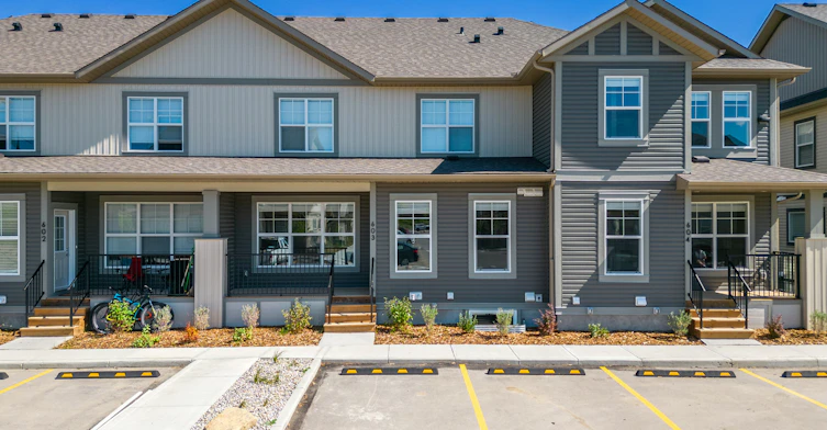 320 Heartland Crescent, Cochrane, AB, T4C 2P7 - 2