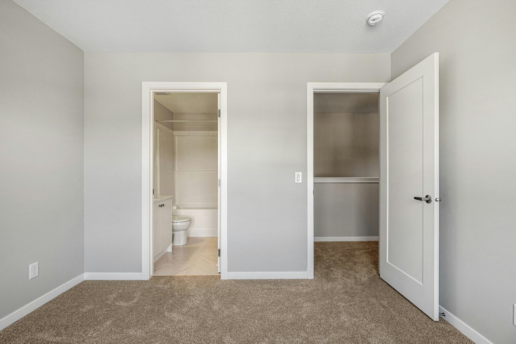 320 Heartland Crescent, Cochrane, AB, T4C 2P7 - 14