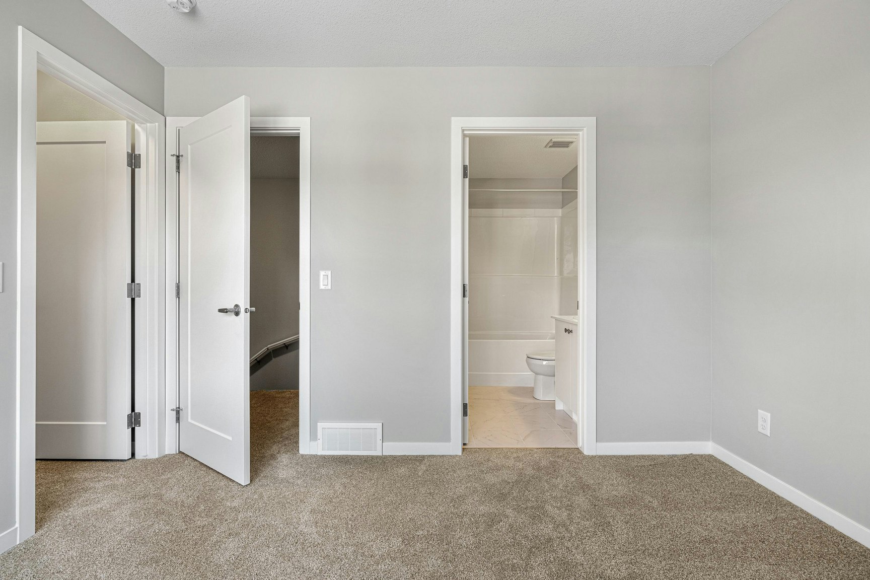 320 Heartland Crescent, Cochrane, AB, T4C 2P7 - 21