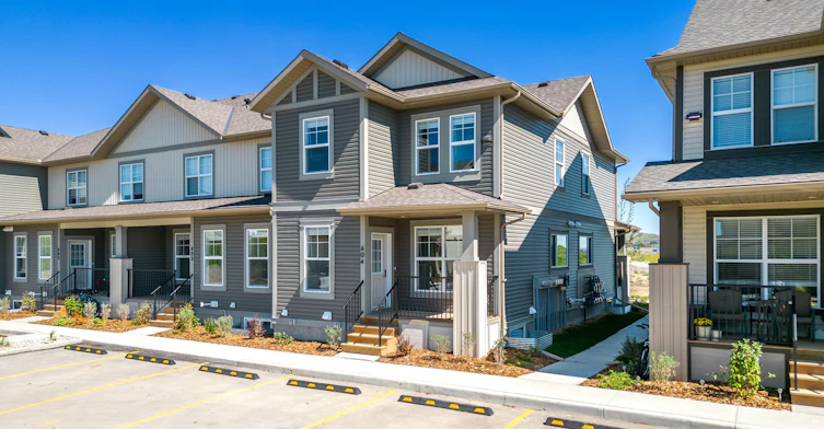 304-320 Heartland Crescent, Cochrane, AB, T4C 2P7 - 2