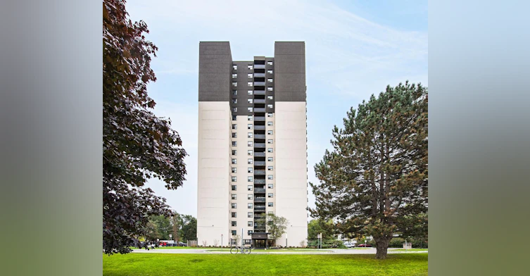 0906-765 Steeles Avenue West, Toronto, ON, M2R 2S7 - 10