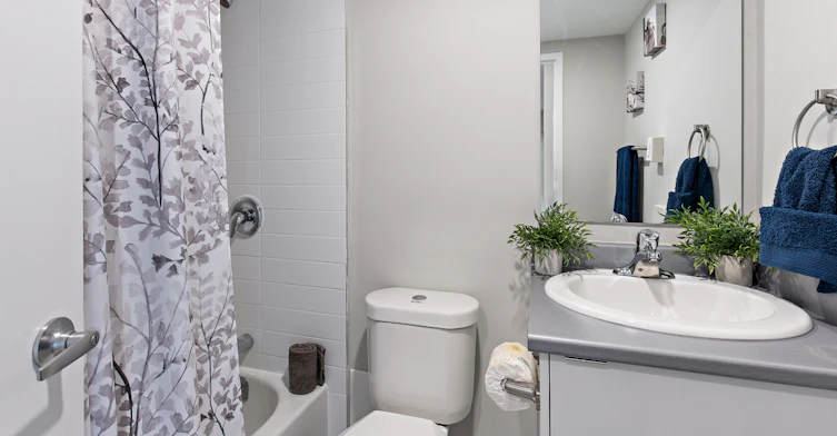 0110-1577 Lawrence Avenue West, Toronto, ON, M6L 1C4 - 10
