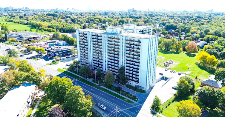 0110-1577 Lawrence Avenue West, Toronto, ON, M6L 1C4 - 2