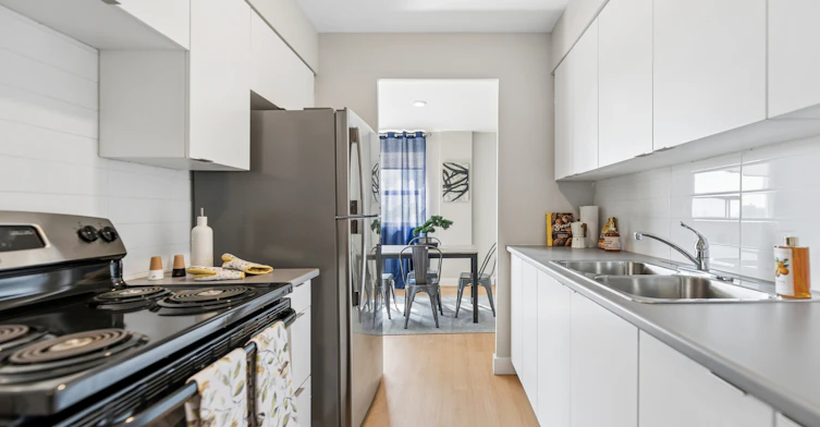0917-1577 Lawrence Avenue West, Toronto, ON, M6L 1C4 - 4