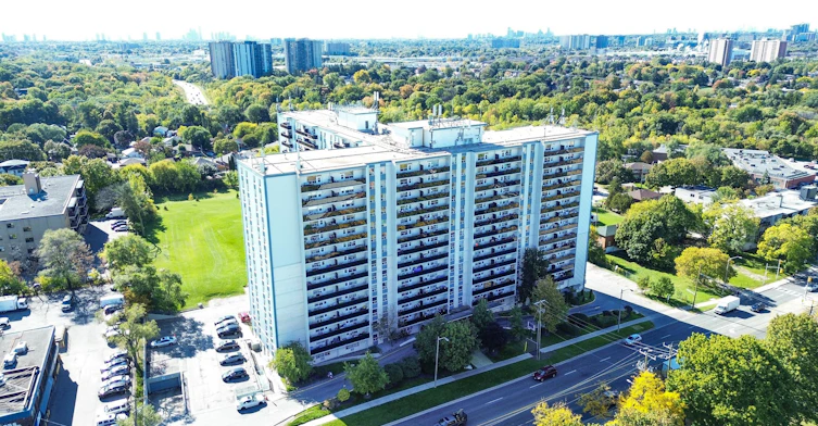 2495-1577 Lawrence Avenue West, Toronto, ON, M6L 1C4 - 17