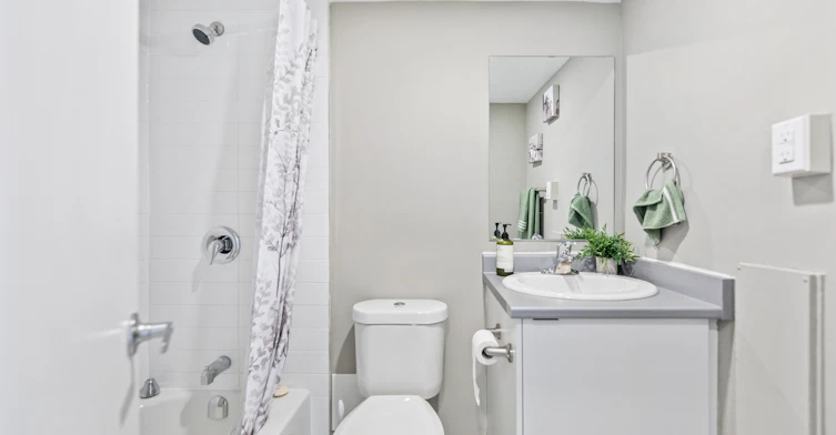 0917-1577 Lawrence Avenue West, Toronto, ON, M6L 1C4 - 10