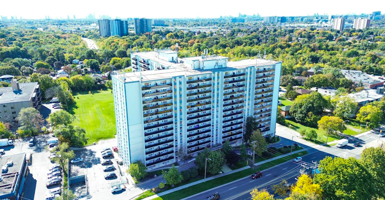 0624-1577 Lawrence Avenue West, Toronto, ON, M6L 1C4 - 17