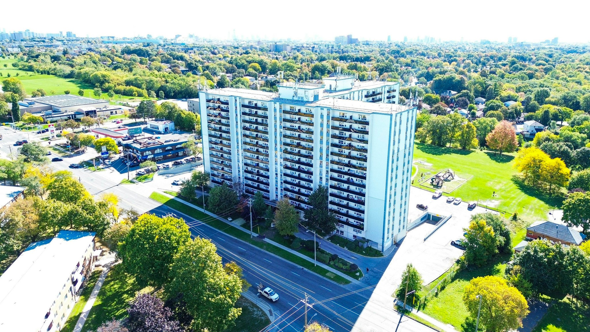 0624-1577 Lawrence Avenue West, Toronto, ON, M6L 1C4 - 2