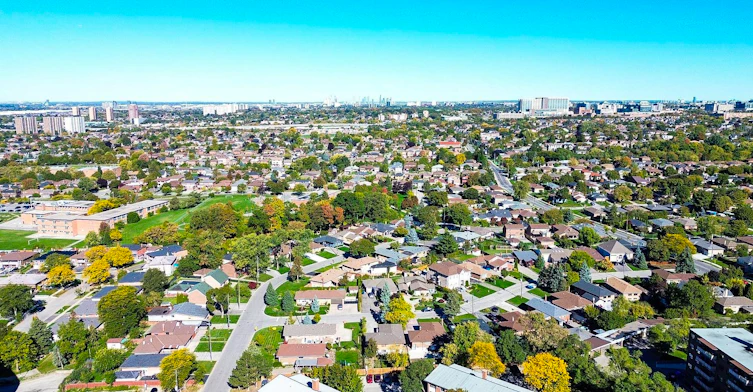 1577 Lawrence Avenue West, Toronto, ON, M6L 1C4 - 3