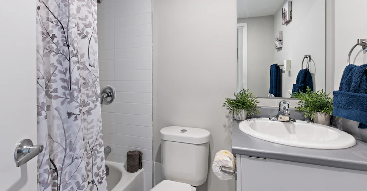 1577 Lawrence Avenue West, Toronto, ON, M6L 1C4 - 10