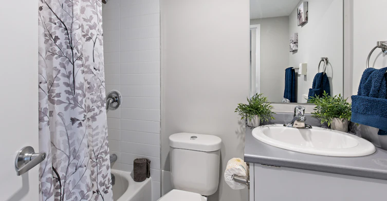 1577 Lawrence Avenue West, Toronto, ON, M6L 1C4 - 10