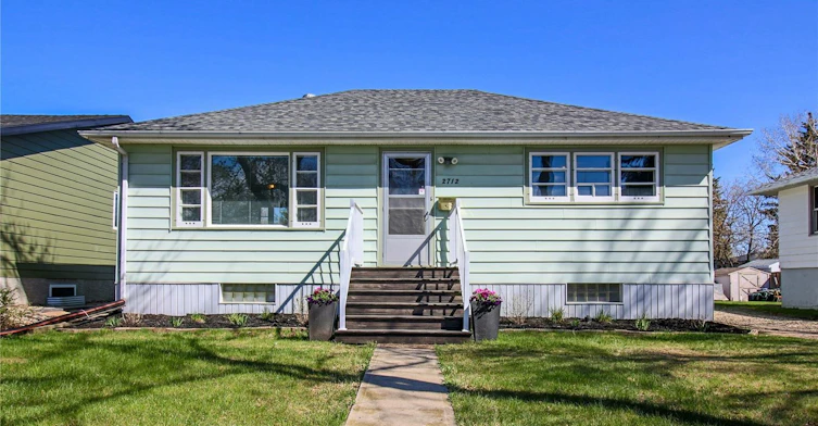 2712 A Sinton Avenue, Regina, SK, S4S 1K1