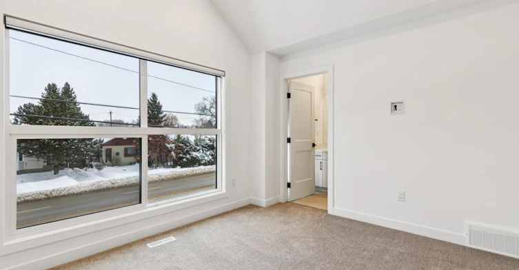 10611 142 Street Northwest, Edmonton, AB, T5N 1B2 - 16