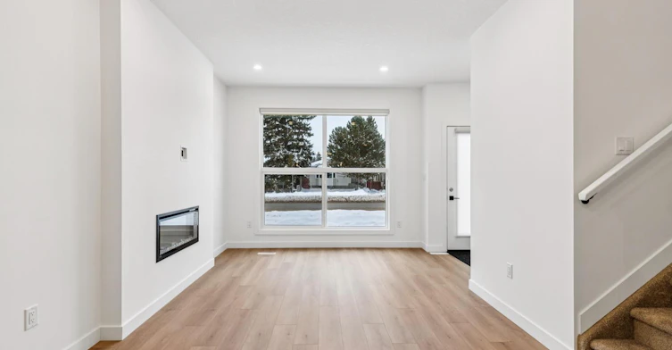 10611 142 Street Northwest, Edmonton, AB, T5N 1B2 - 4