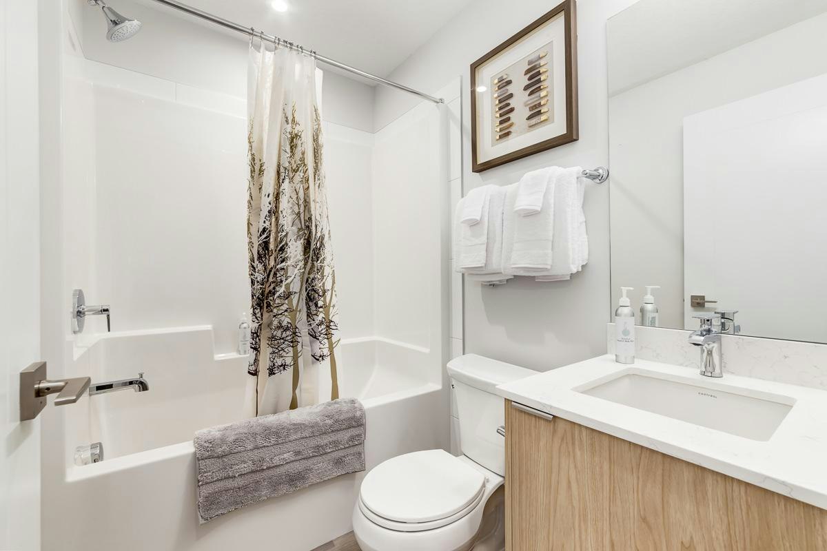 Floor Plan B-3470 18 Street Southwest, Calgary, AB, T2T 4T8 - 9