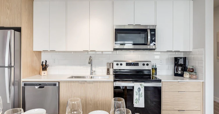 3470 18 Street Southwest, Calgary, AB, T2T 4T8 - 14