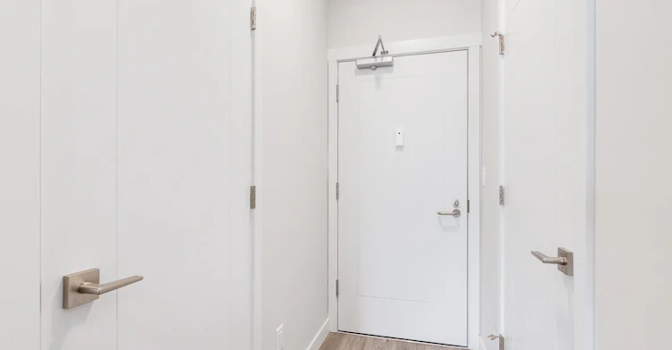 3470 18 Street Southwest, Calgary, AB, T2T 4T8 - 4