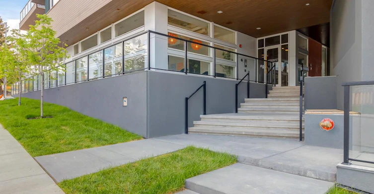 3470 18 Street Southwest, Calgary, AB, T2T 4T8 - 3