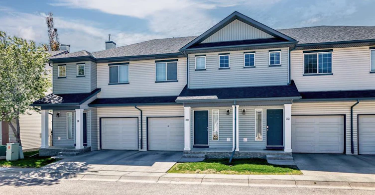 18 Everridge Gardens SW, Calgary, AB, T2Y 0H1