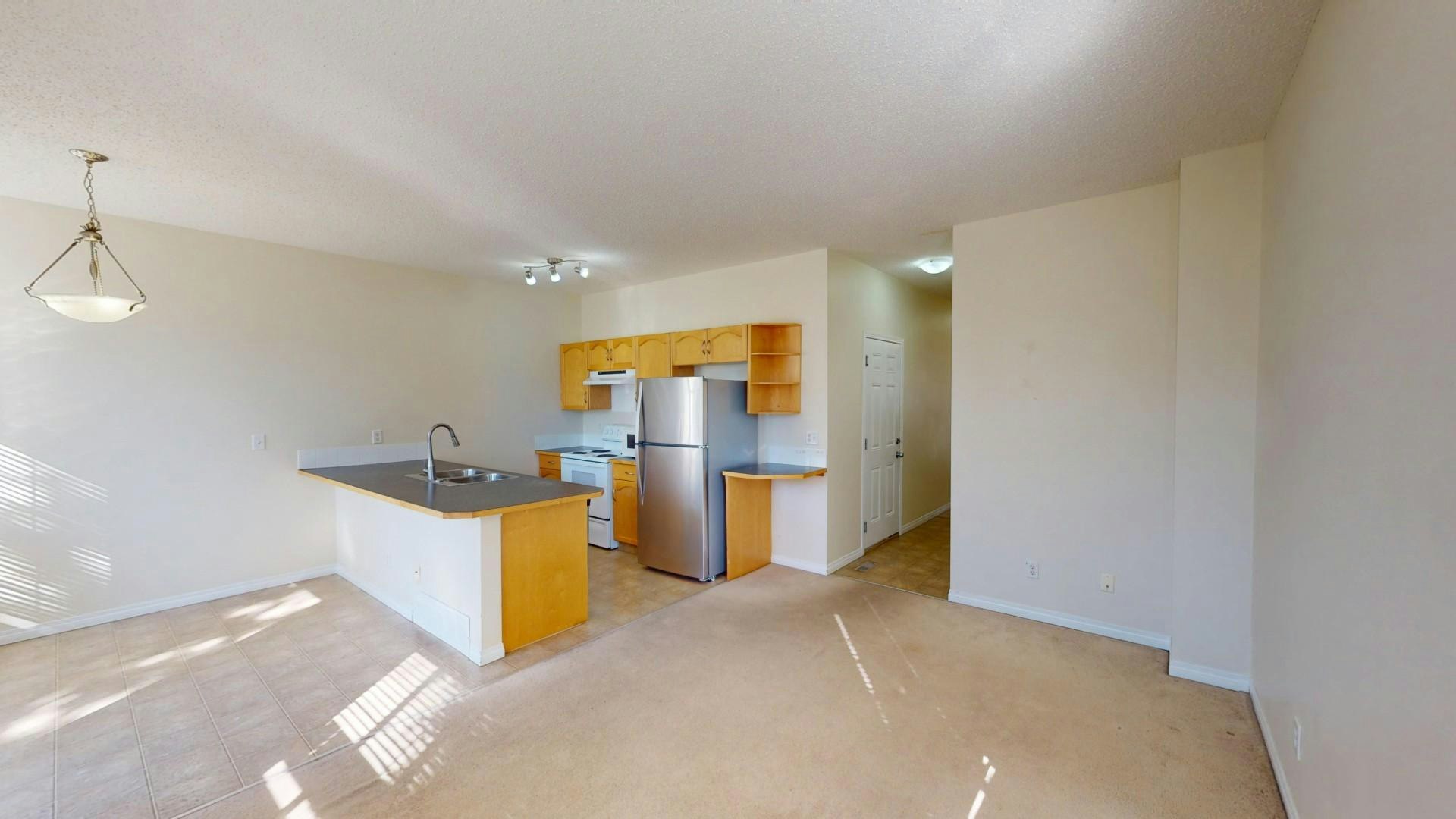 18 Everridge Gardens SW, Calgary, AB, T2Y 0H1 - 2