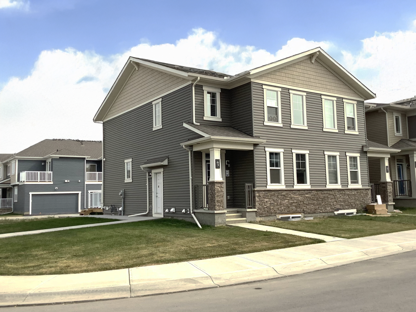 63 Carringford Road Nw, Calgary, AB, T3P 2H1