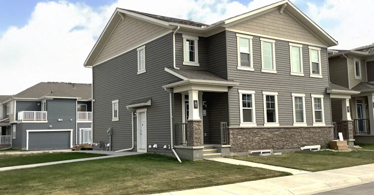 63 Carringford Road Nw, Calgary, AB, T3P 2H1