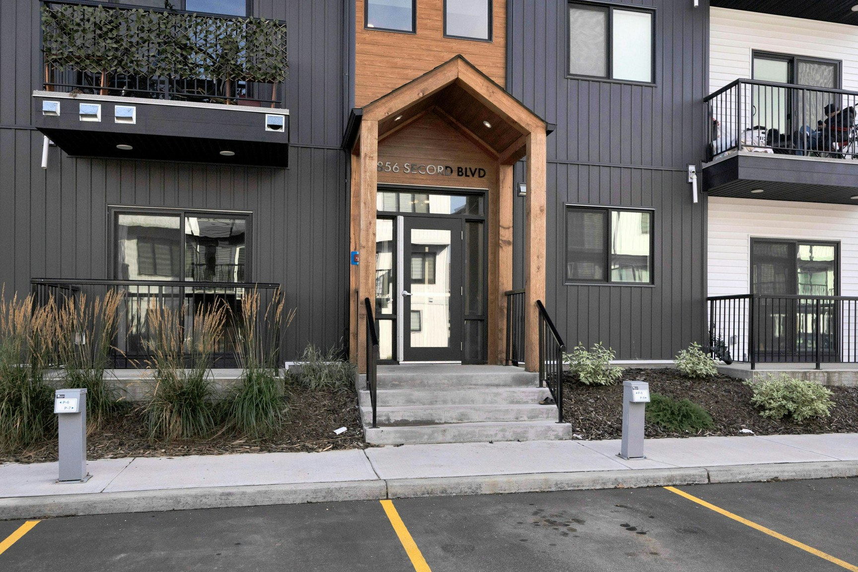 205-856 Secord Boulevard Northwest, Edmonton, AB, T5T 7R9 - 3