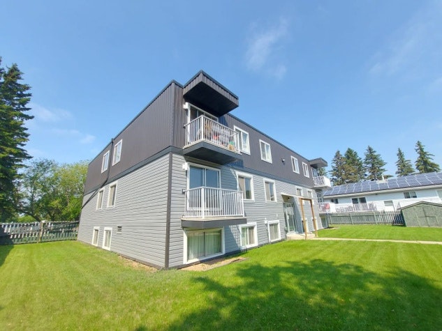 6821 59 Avenue, Red Deer, AB, T4N 1B3 - 2