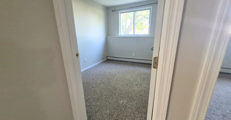 6821 59 Avenue, Red Deer, AB, T4N 1B3 - 7