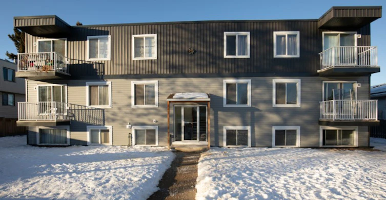 6821 59 Avenue, Red Deer, AB, T4N 1B3 - 9